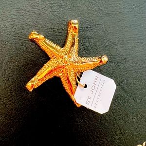 St. John gold plated starfish brooch